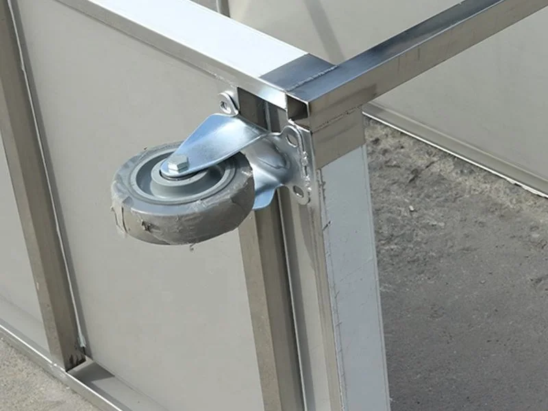 Caster mounting bracket