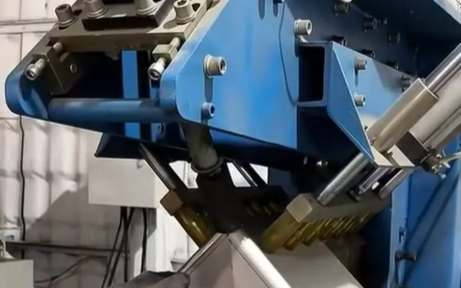 Stainless steel sheet bending machine in factory production