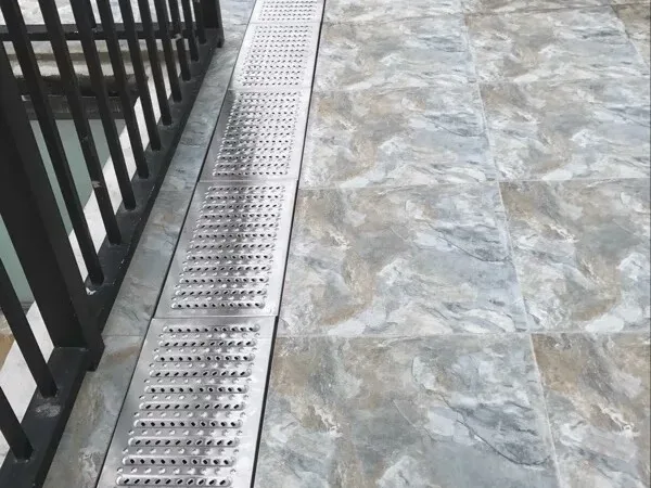 Outdoor trench drain installation
