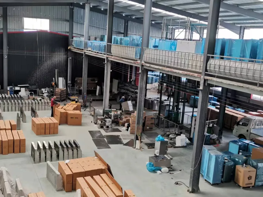 Full Kitchen workshop: stainless steel sheet cutting and welding